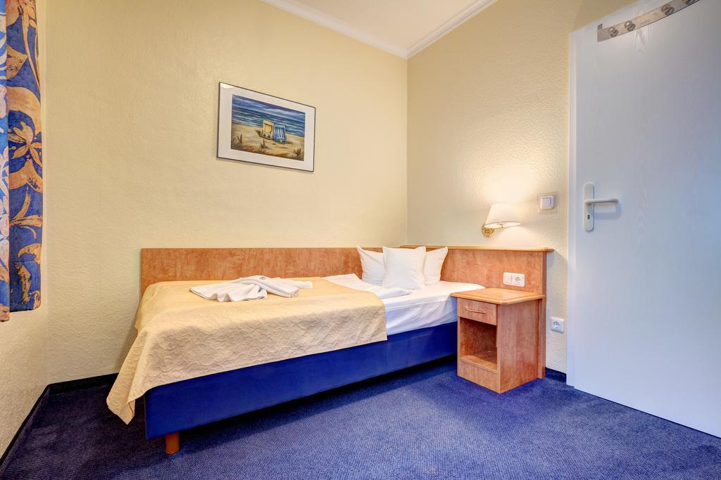 Haus Seeblick Hotel Garni & Ferienwohnungen Zinnowitz Quarto foto