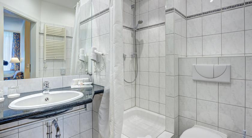Haus Seeblick Hotel Garni & Ferienwohnungen Zinnowitz Quarto foto